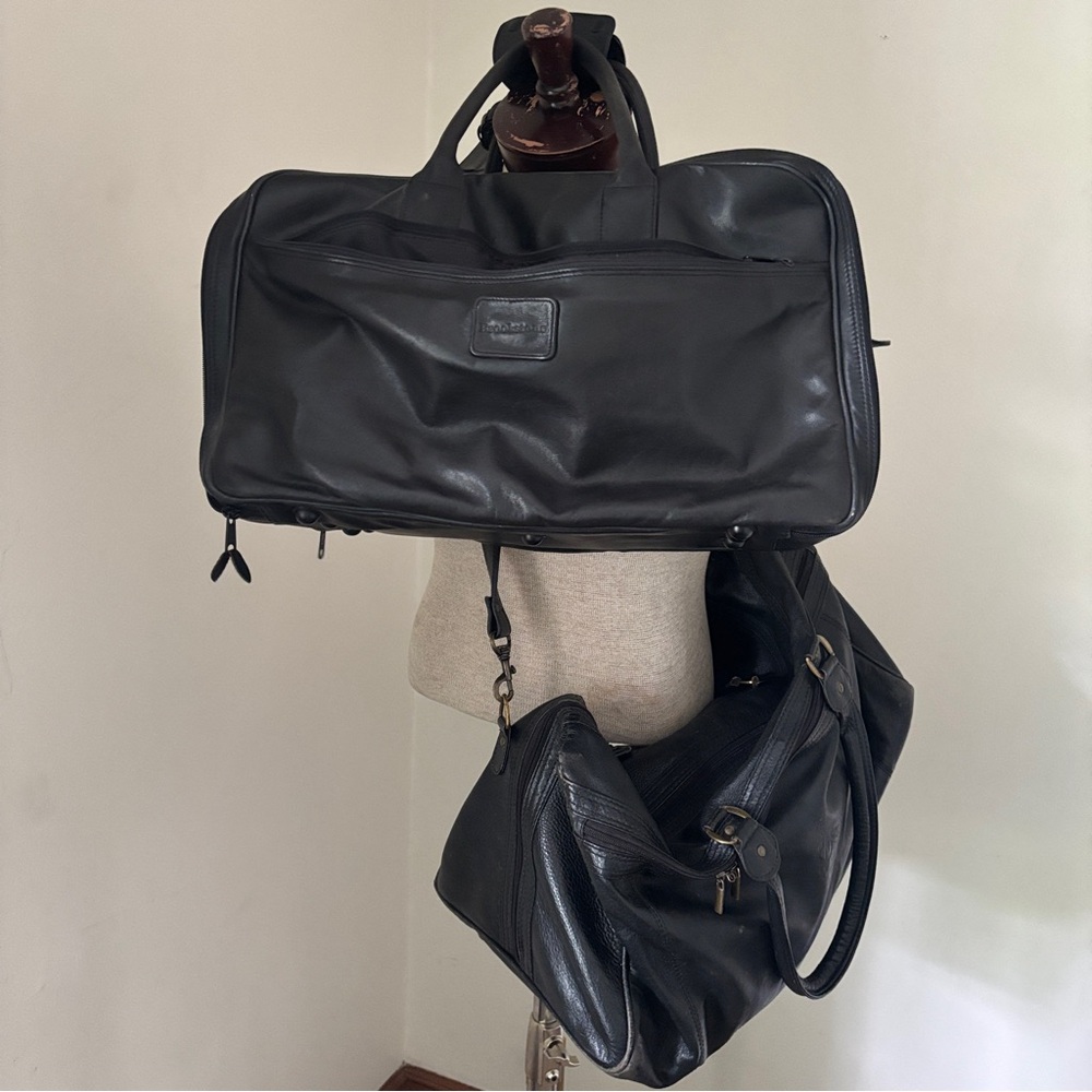 Brookstone Black Genuine Soft Leather‎ Carryon Weekender Roomy Briefcase